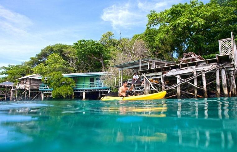 Lusia'S Lagoon Chalets Salelologa Екстер'єр фото