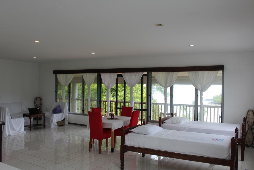 Lusia'S Lagoon Chalets Salelologa Екстер'єр фото