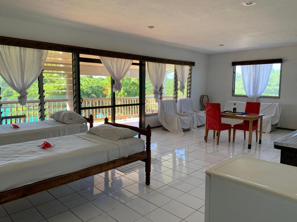 Lusia'S Lagoon Chalets Salelologa Екстер'єр фото