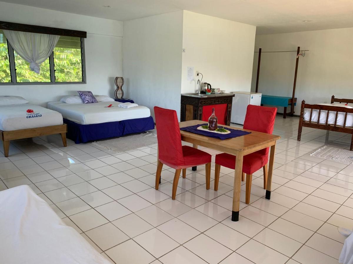 Lusia'S Lagoon Chalets Salelologa Екстер'єр фото